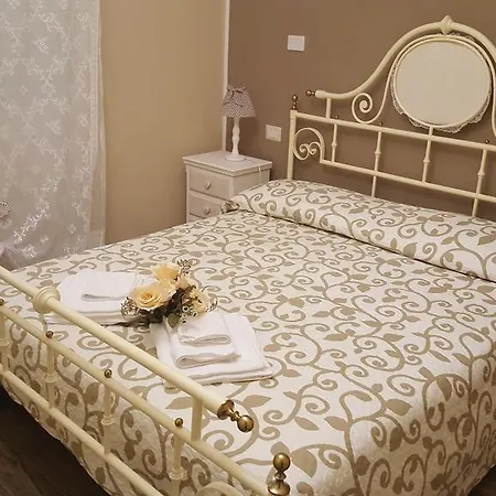 Semesterbostad Sweet House Of The Flowers